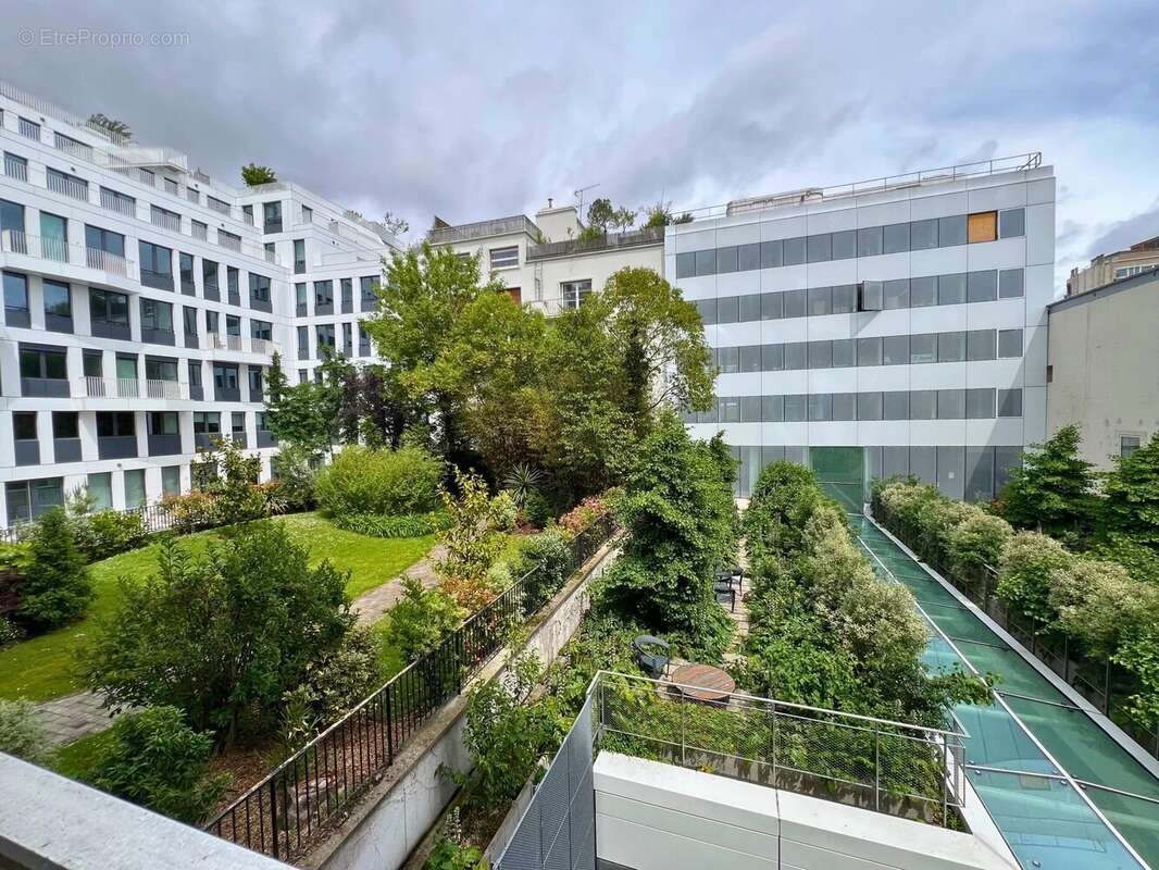 Appartement à NEUILLY-SUR-SEINE