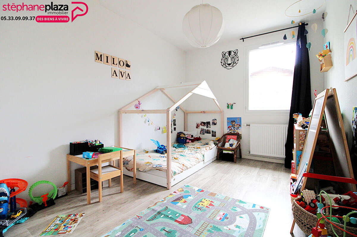 Appartement à PAREMPUYRE