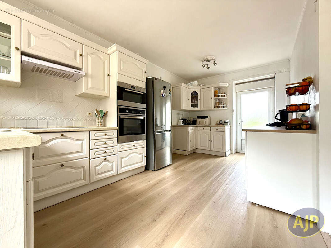 Maison Sainte Pazanne 74 m2 + grand garage - photo 5