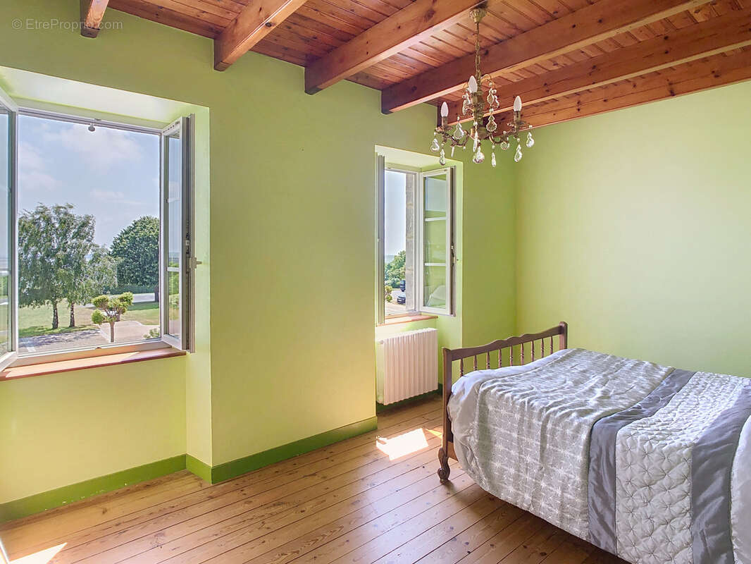 Maison à TOURVILLE-SUR-SIENNE