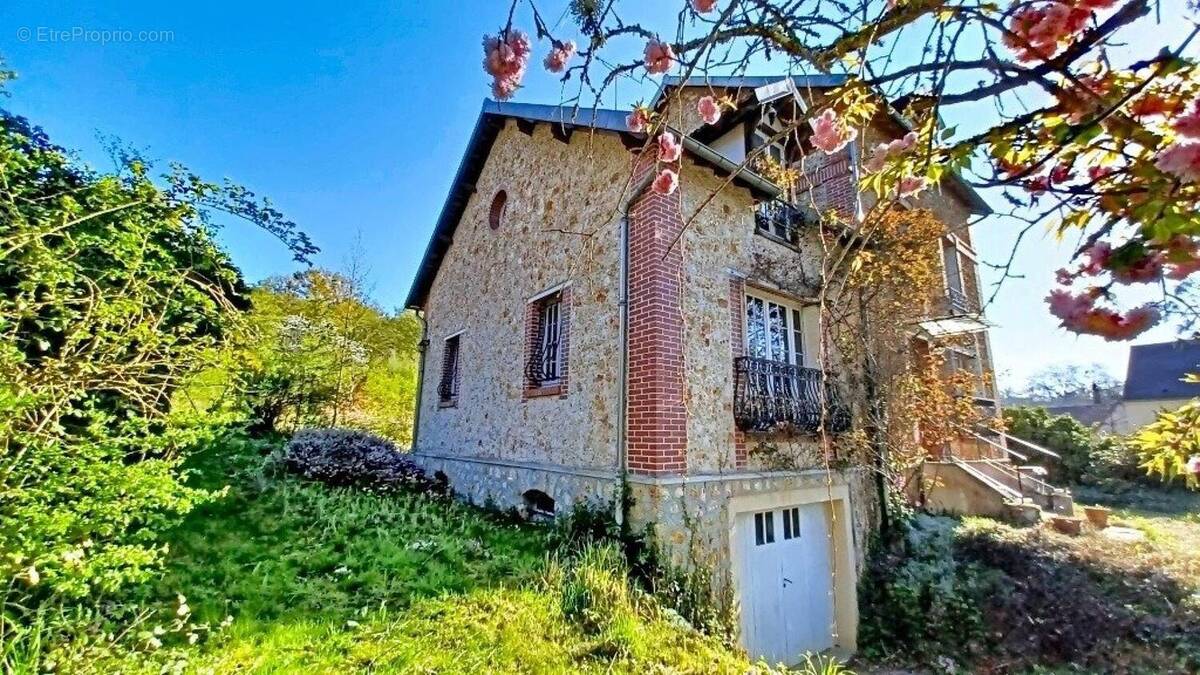Photo 1 - Maison à SAINT-REMY-LES-CHEVREUSE