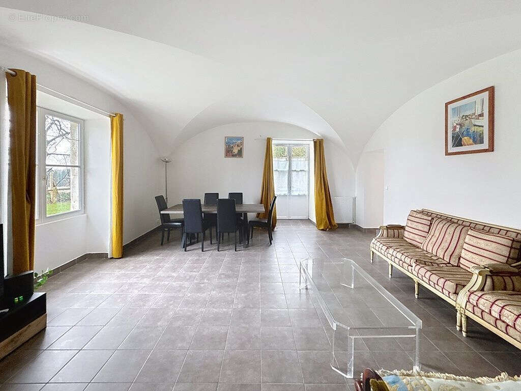 Appartement à BOISSY-SAINT-LEGER