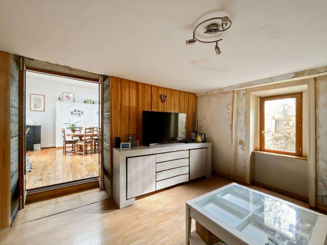 Maison 7 pièces 160 m² à vendre à La Sauvetat (63730) - photo 4