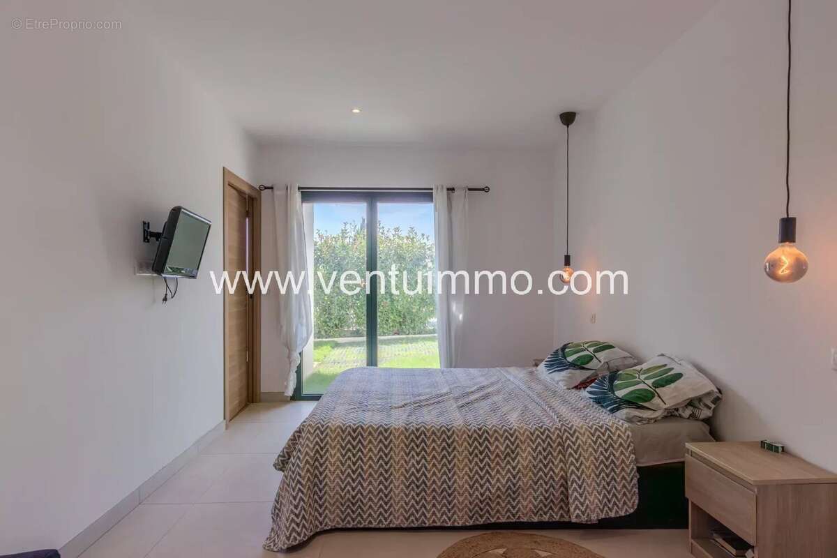 Cannes la bocca villa neuve avec jardin fleuri - photo 10