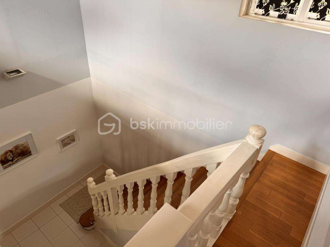 Propriété de 260 m2 composée de 2 habitations à Autrêches (60350) - photo 10