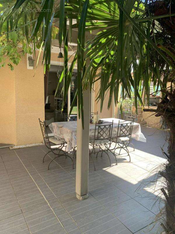 Maison à VEAUCHETTE