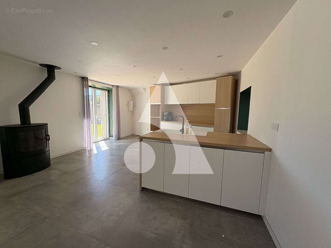 Maison à SAINT-PRIVAT