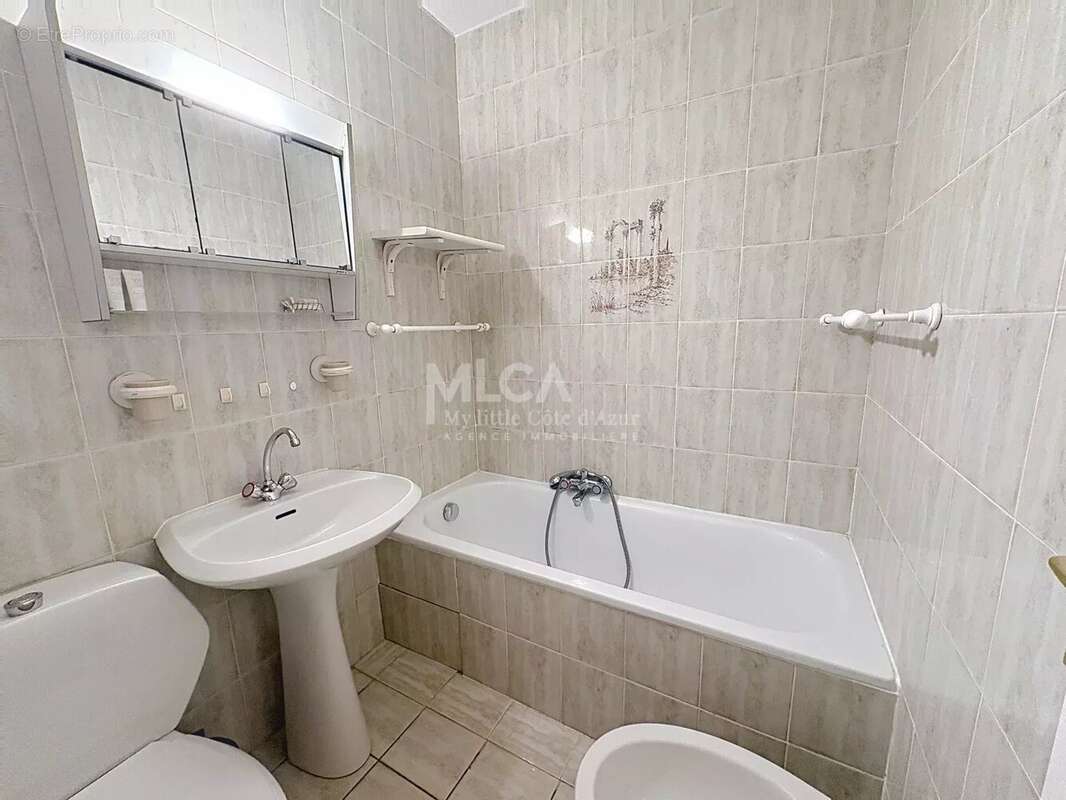 Appartement à SAINT-ETIENNE-DE-TINEE