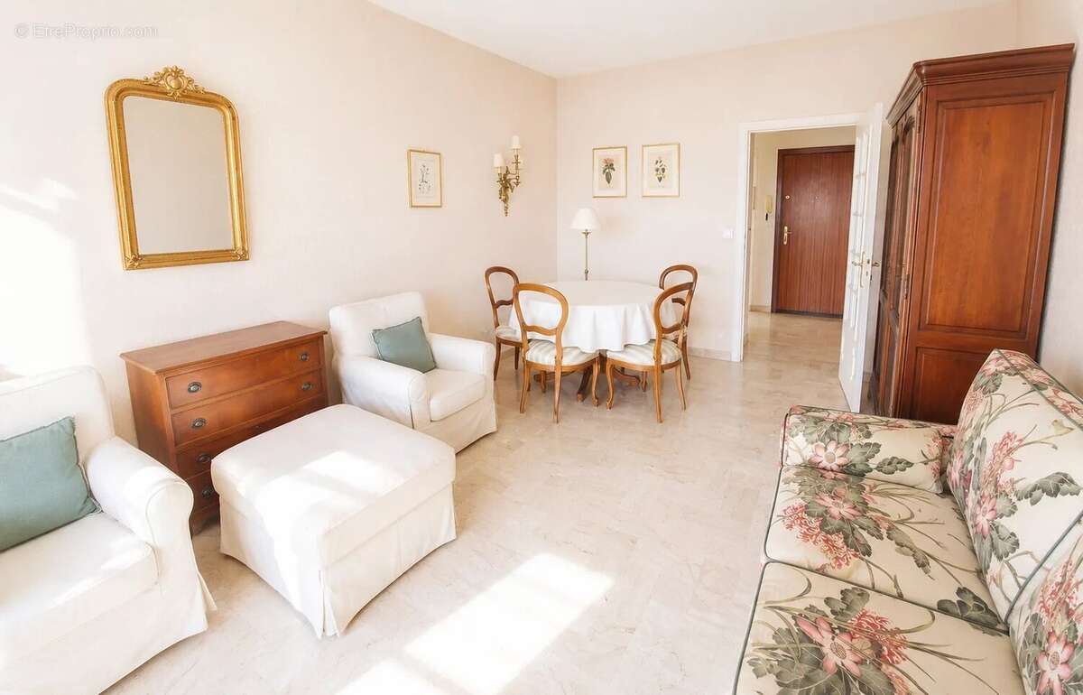 Appartement à BEAULIEU-SUR-MER