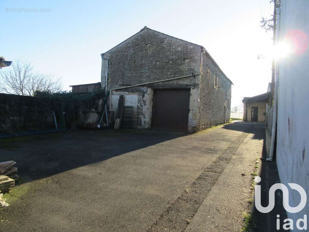 Photo 6 - Maison à FONTENAY-LE-COMTE