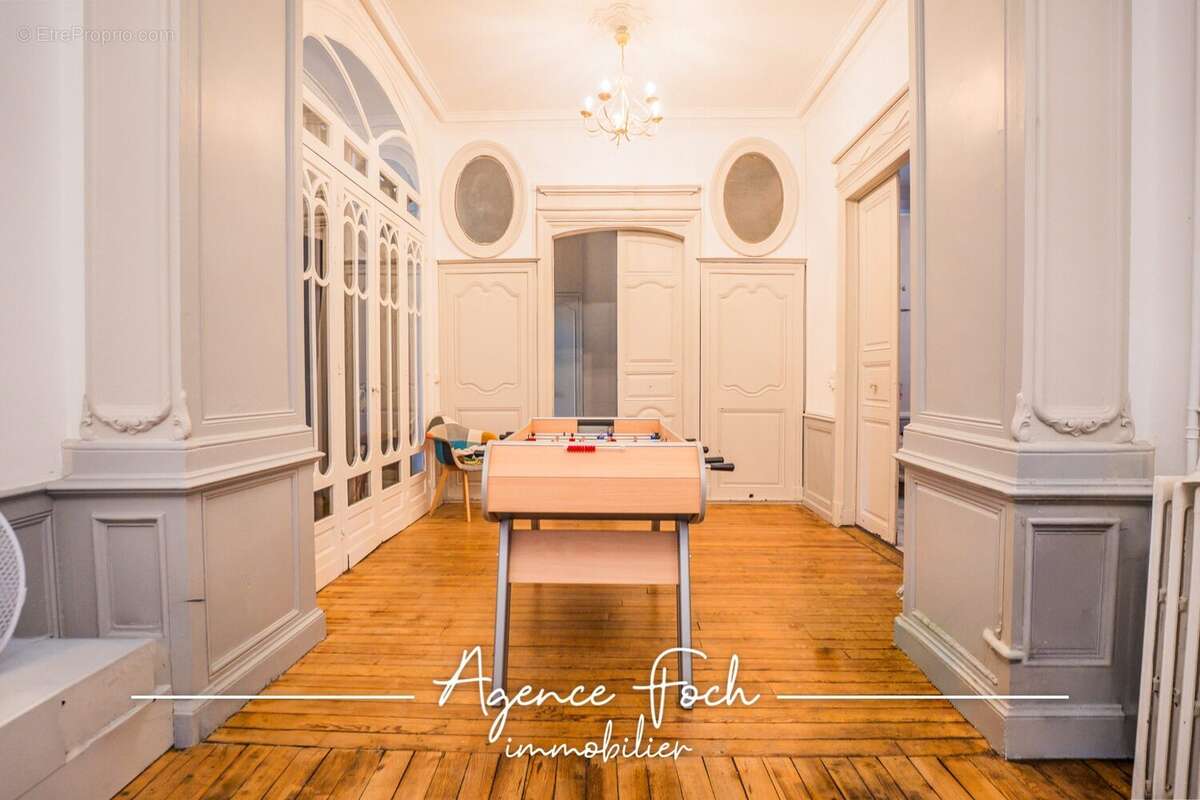 Appartement 600 m² à Tarbes  - photo 2