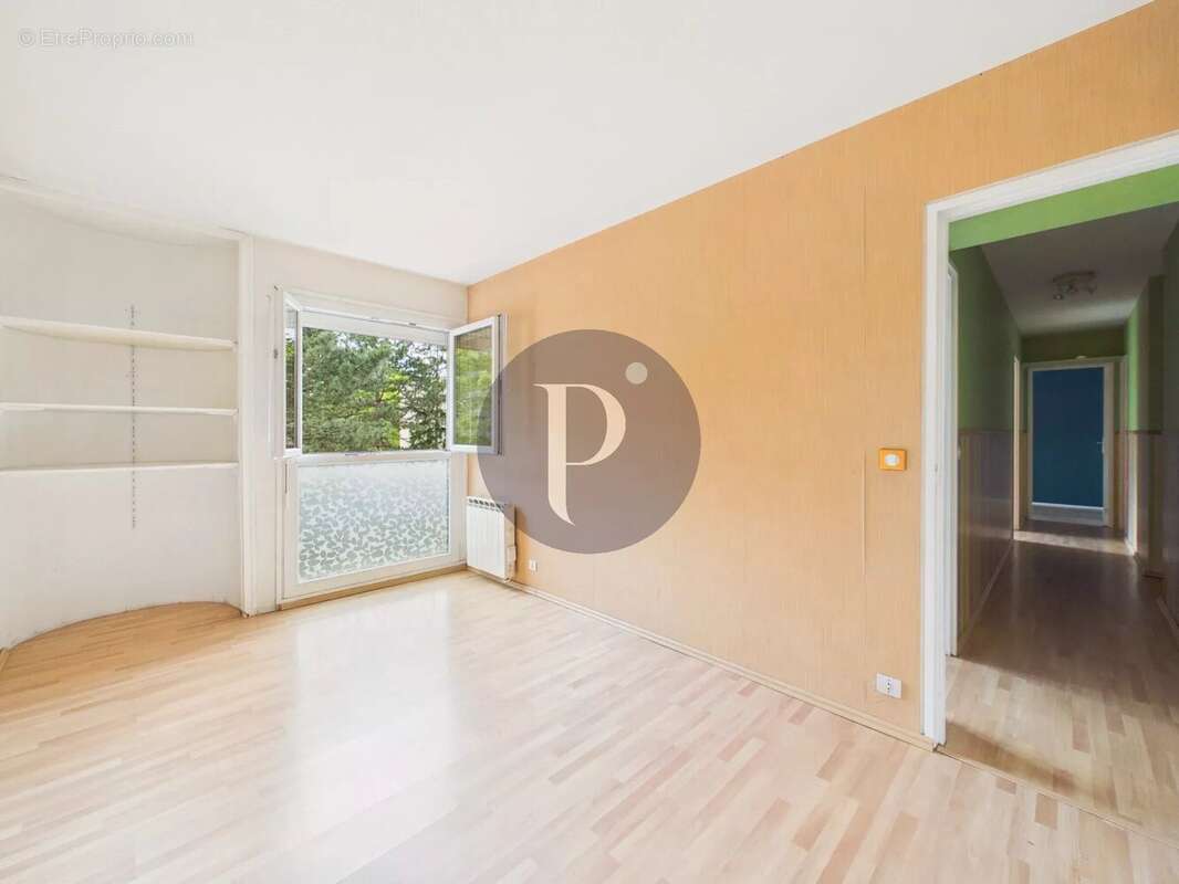 Appartement à VERRIERES-LE-BUISSON