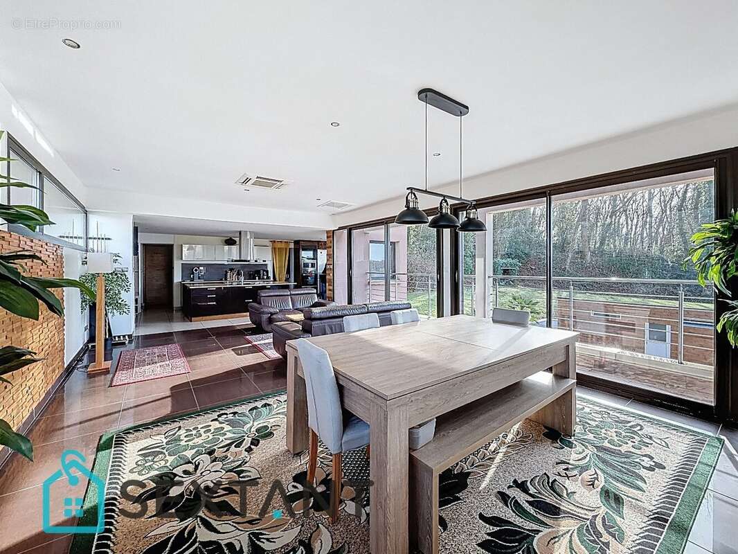 Maison à MONTIVILLIERS