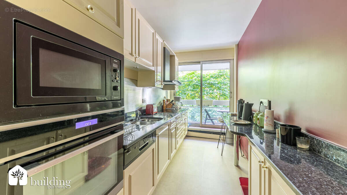 A vendre - Neuilly-sur-Seine Face Seine - Appartement 5 pièces de 108,14 m² avec 20 m² de balcon - photo 7