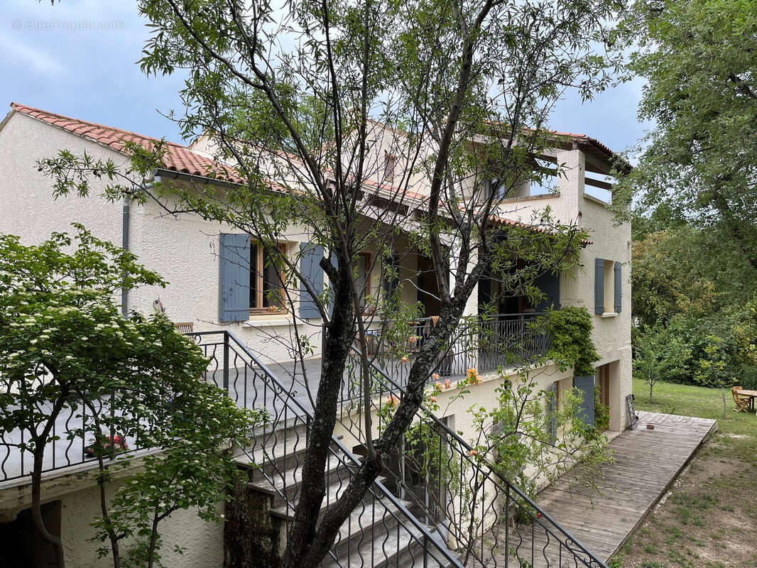 Maison à FLASSAN