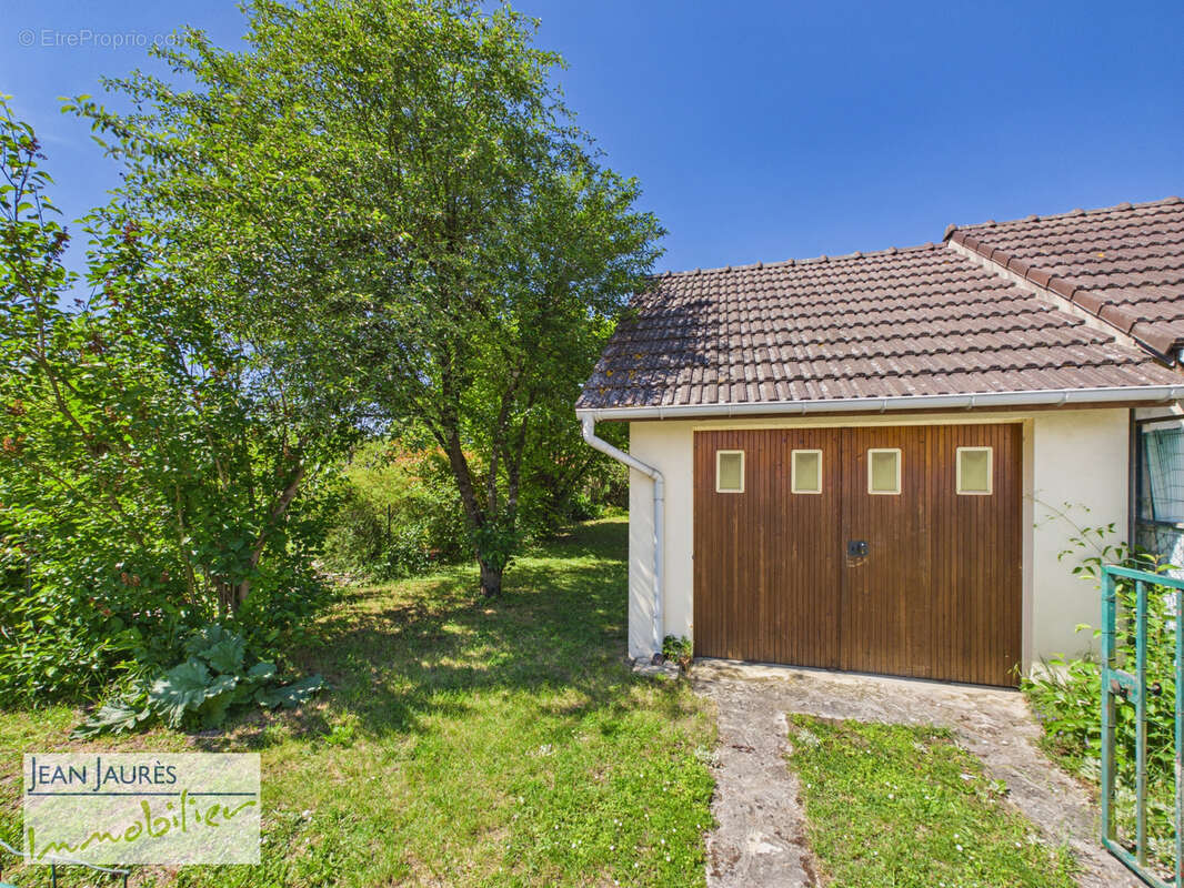 Maison 3 chambres avec double garage à Saint-Lyé - photo 16