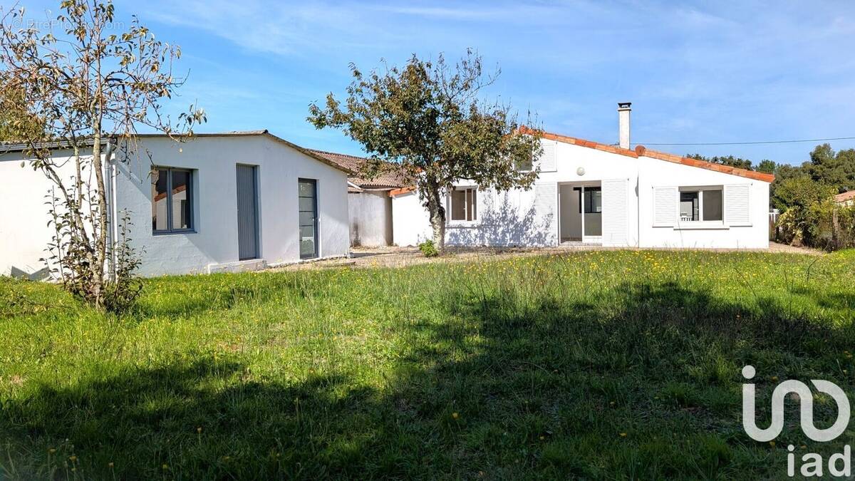 Photo 1 - Maison à MONTENDRE