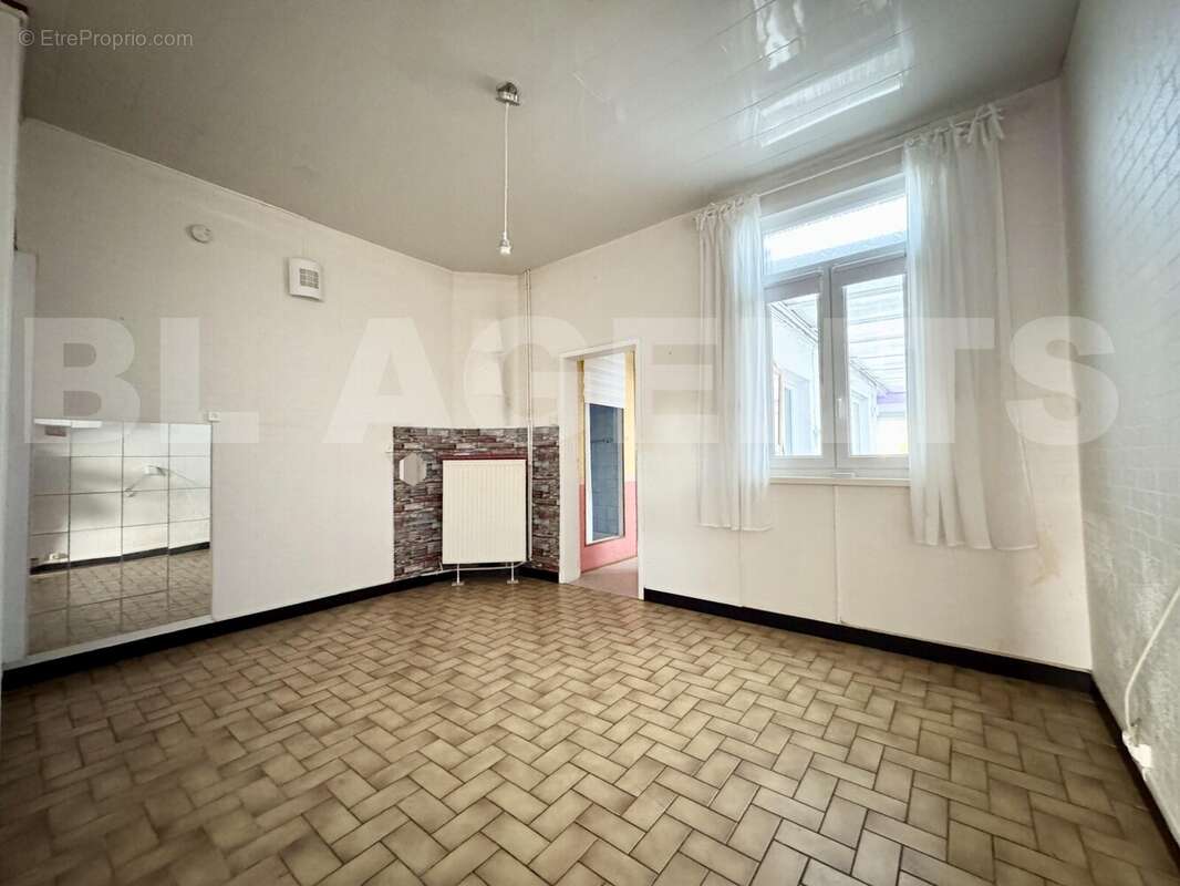 * sam  - Maison à SOMAIN