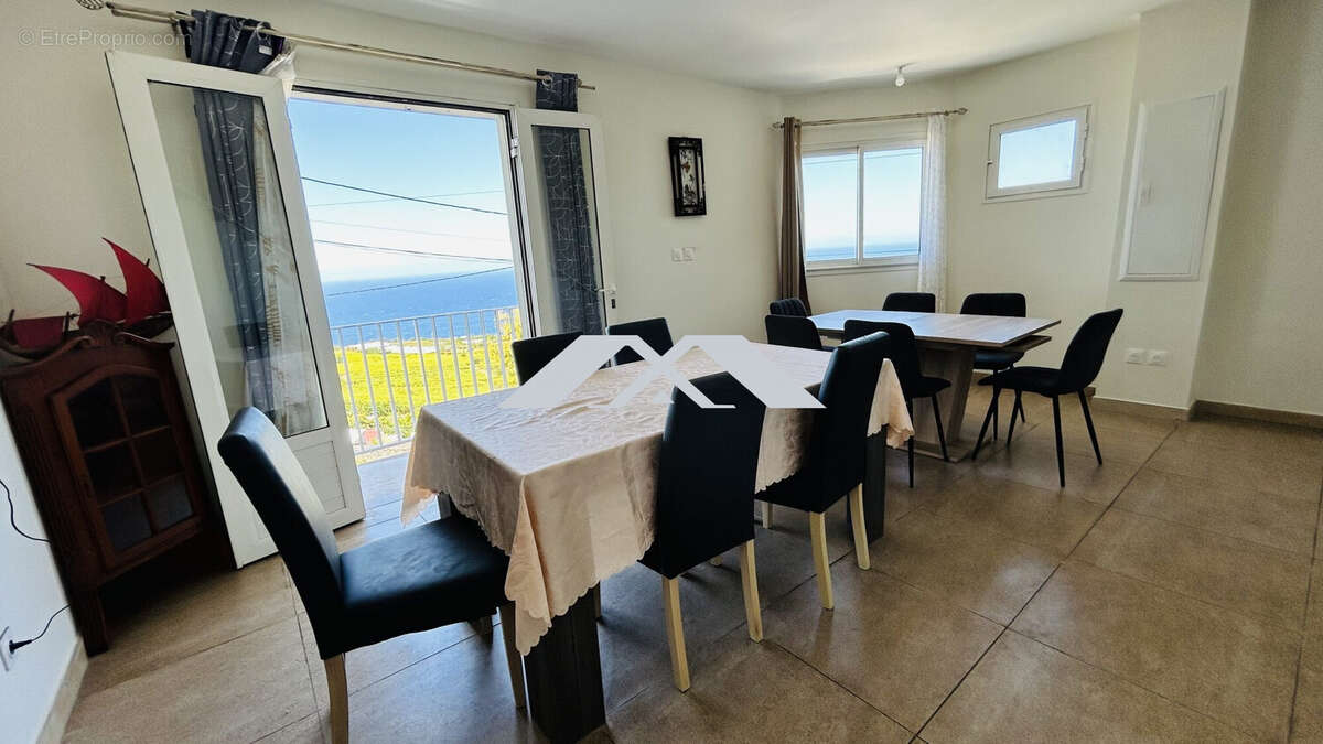 Maison à PETITE-ILE