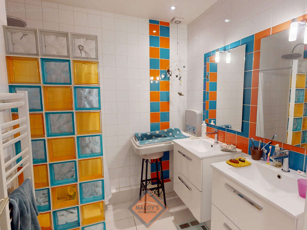 Appartement à SAINTE-FOY-LES-LYON