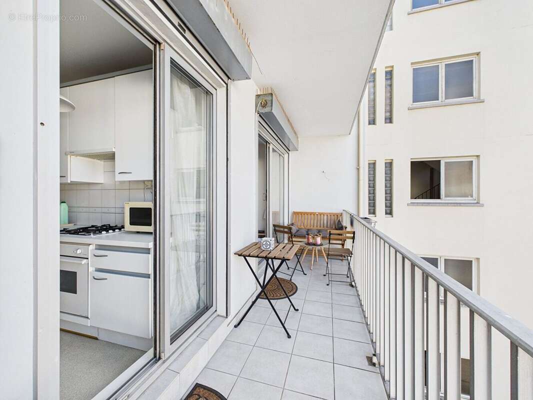 F2 de 39.66 m² avec un balcon de 7.58 m² en vente rue Stenger-Bachmann - photo 3
