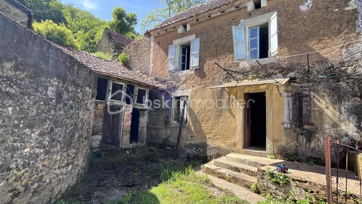 Maison à SALIGNAC-EYVIGUES