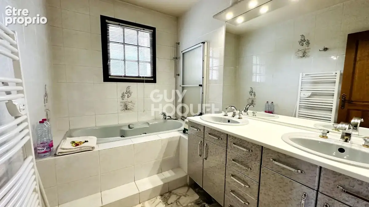 Maison 8 chambres - 248 m2 - Briis Sous Forges - photo 9