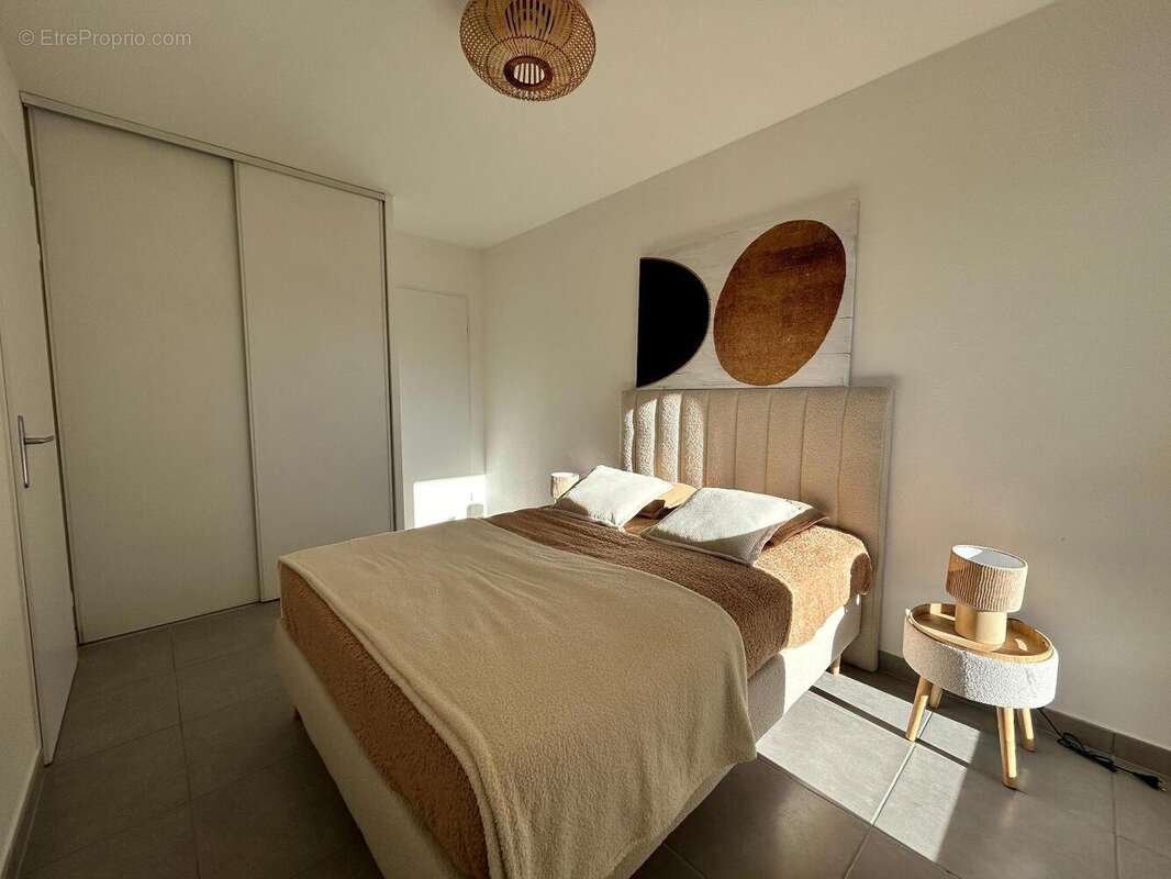   - Appartement à VILLEFRANCHE-SUR-SAONE