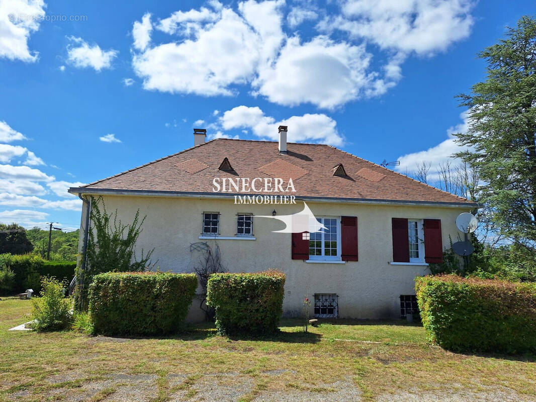 Maison à BOURDEILLES