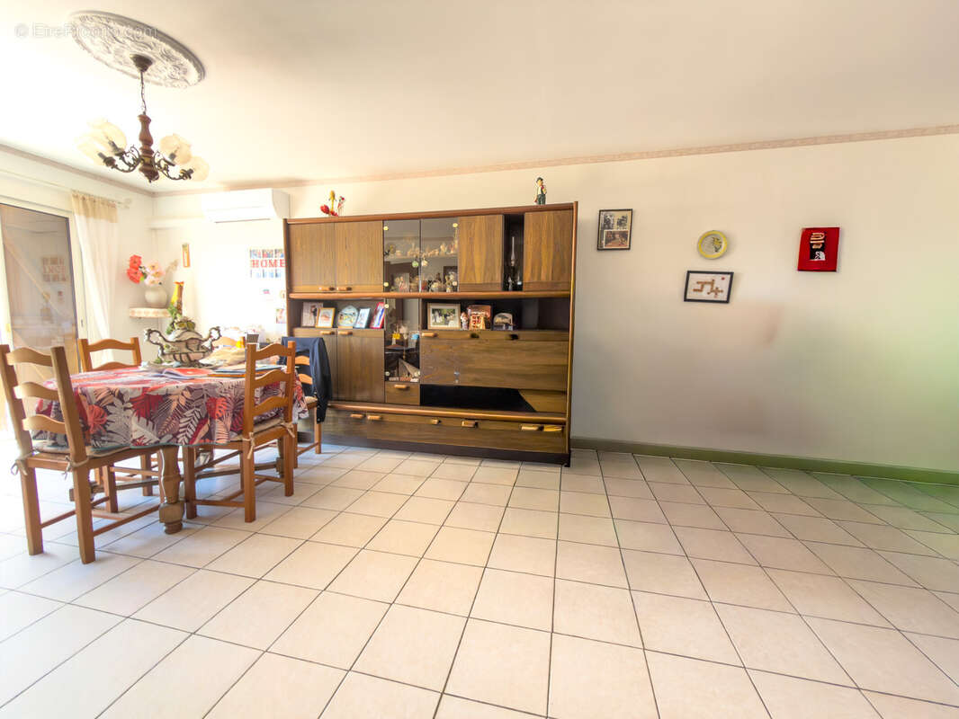 Maison à BORMES-LES-MIMOSAS