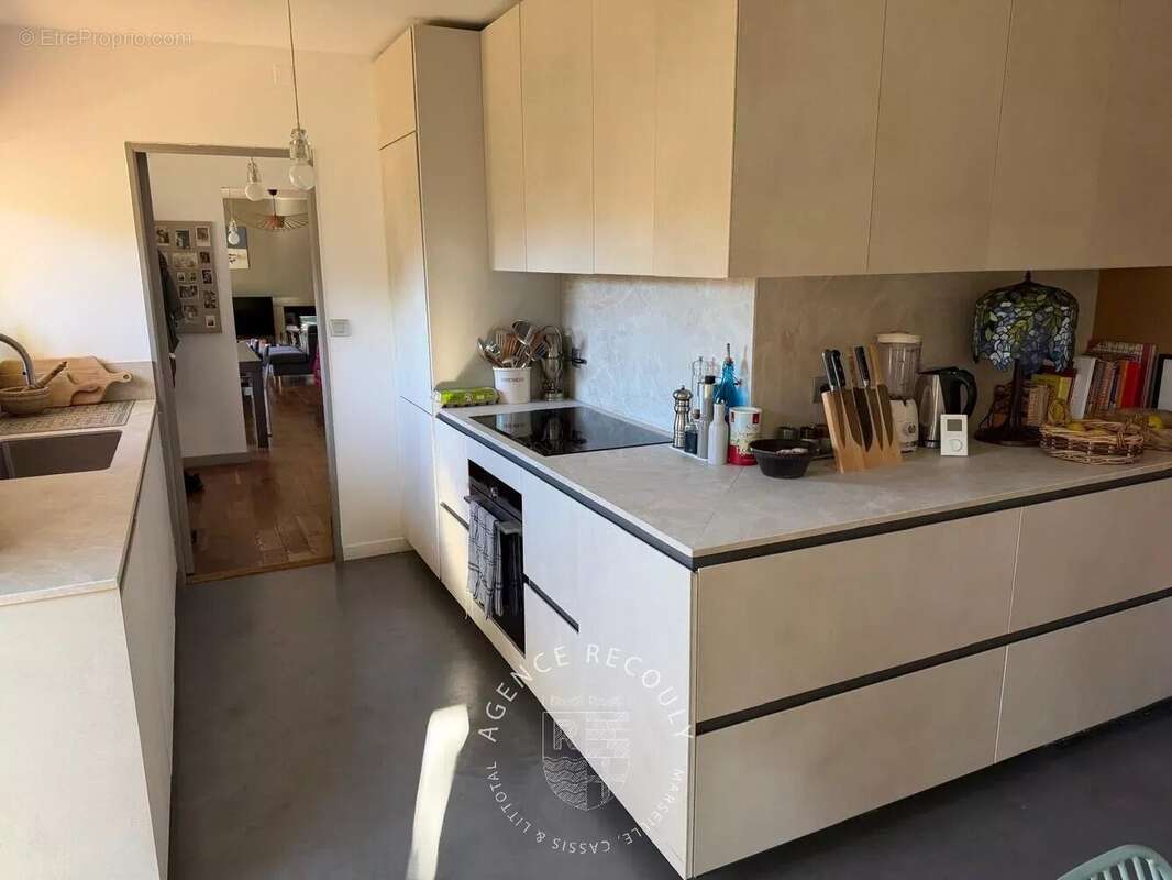 Appartement à MARSEILLE-7E