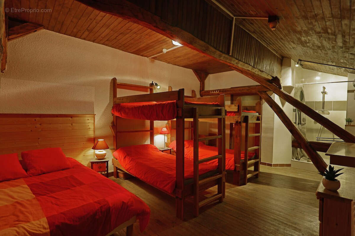 Commerce à LE MONETIER-LES-BAINS