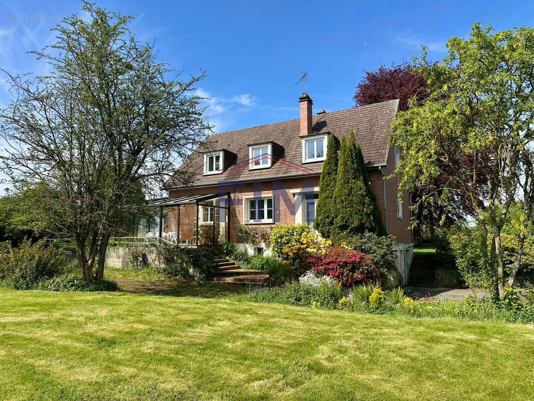 Maison à NEUFCHATEL-EN-BRAY