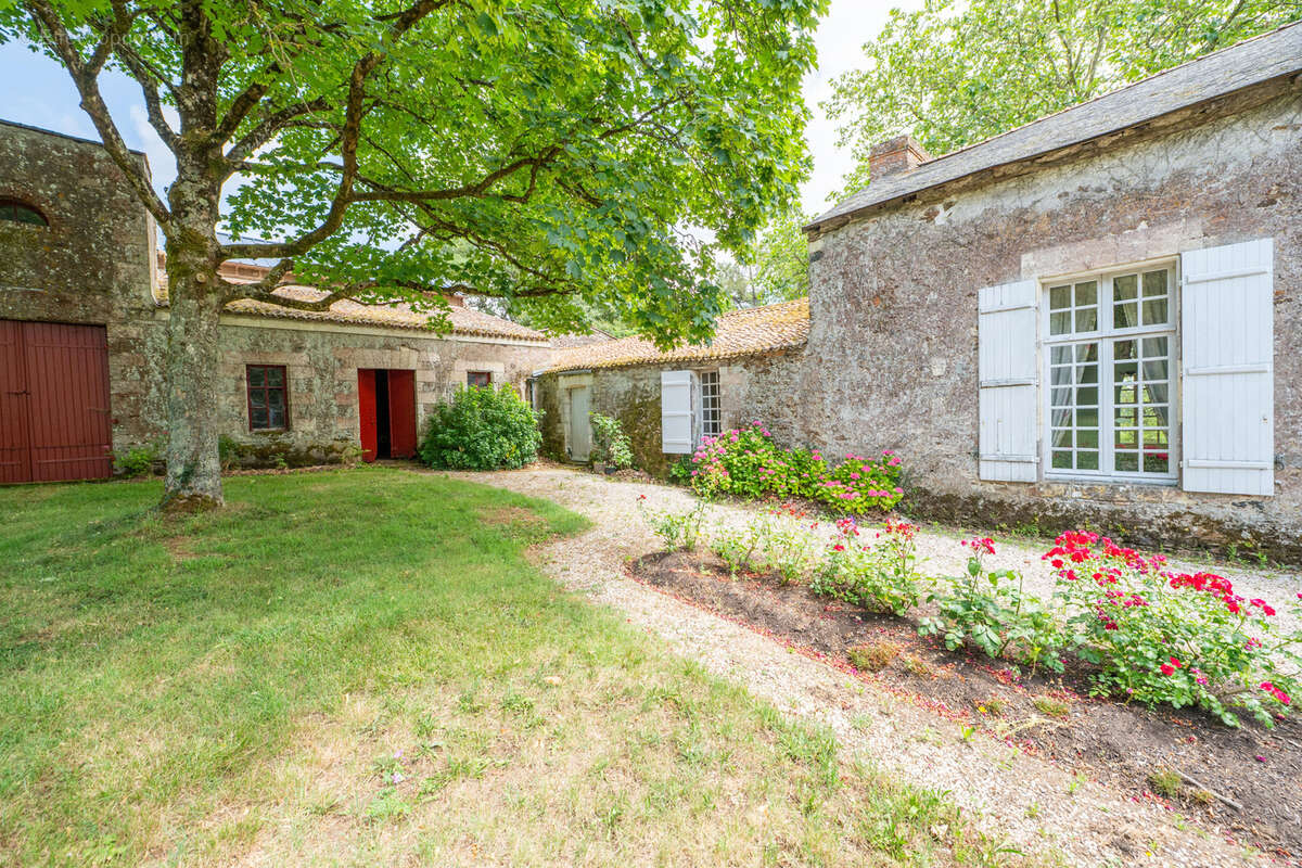 Maison à LE LOROUX-BOTTEREAU