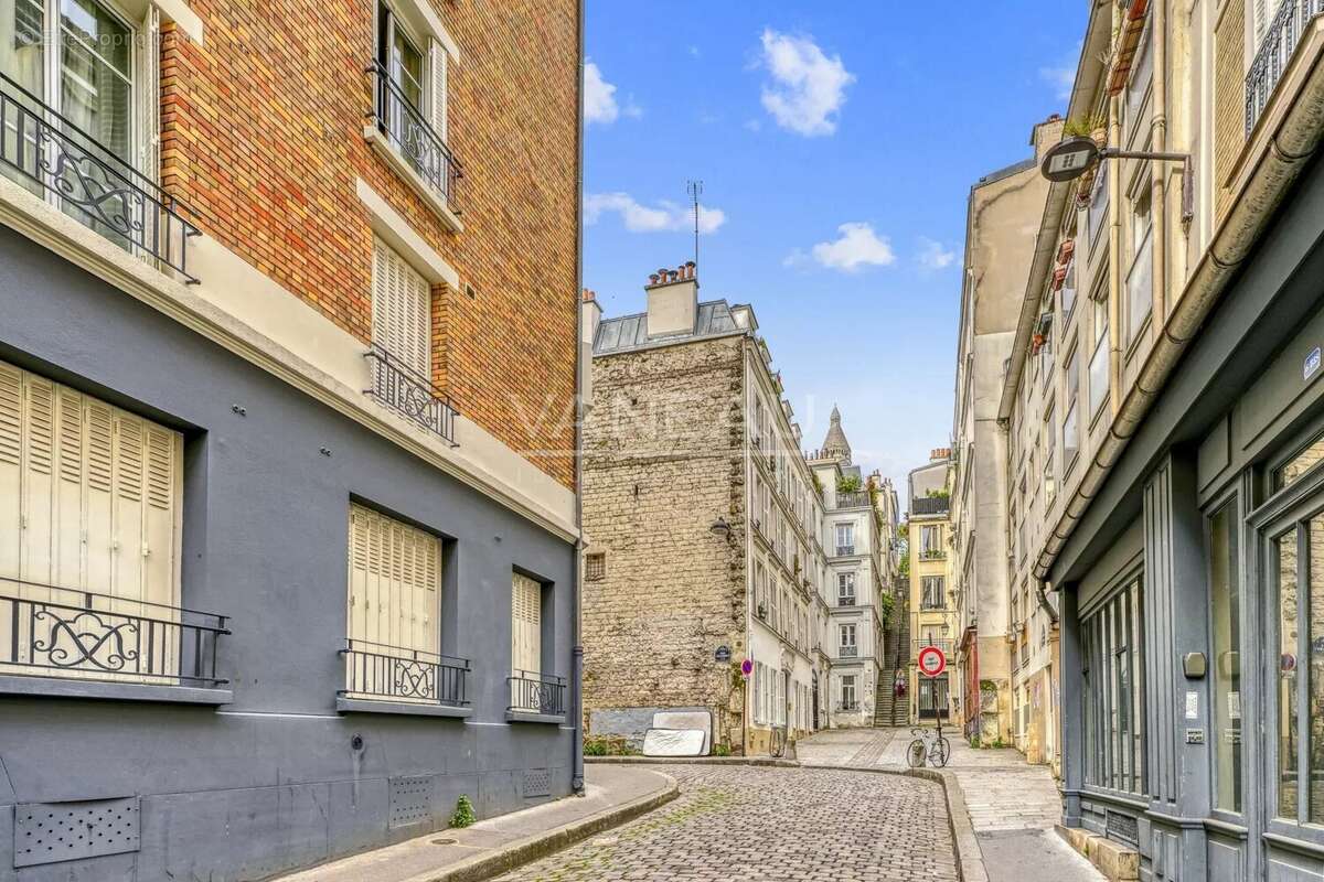 Appartement à PARIS-18E