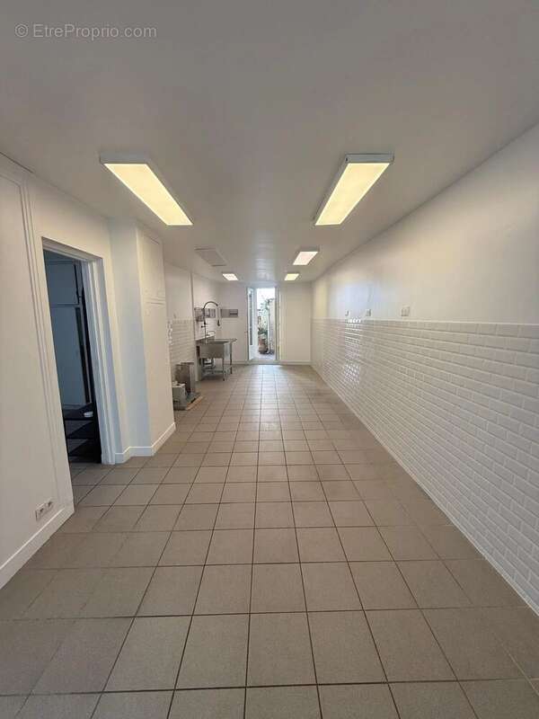 Commerce à PARIS-17E