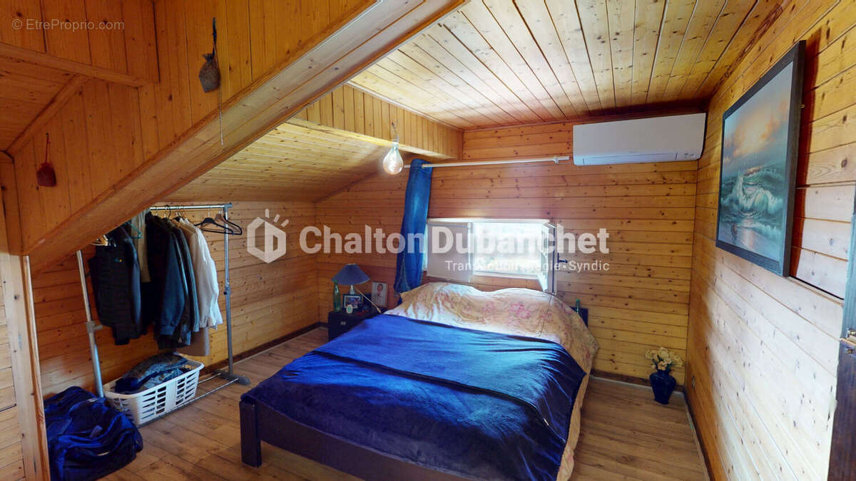 Maison à COURS-LA-VILLE