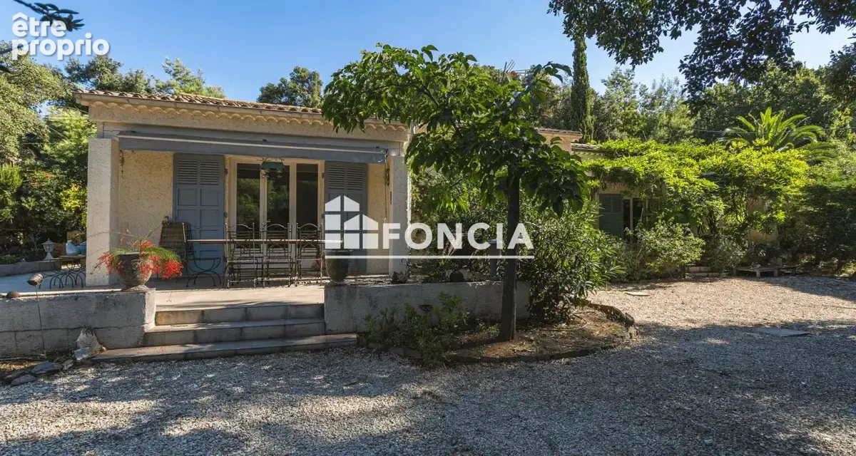 Bormes-les-mimosas – propriété avec piscine – 4 chambres – terrain 2 610 m² - photo 6
