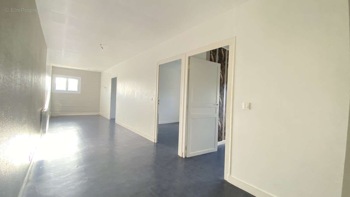 Maison à CHENAC-SAINT-SEURIN-D&#039;UZET