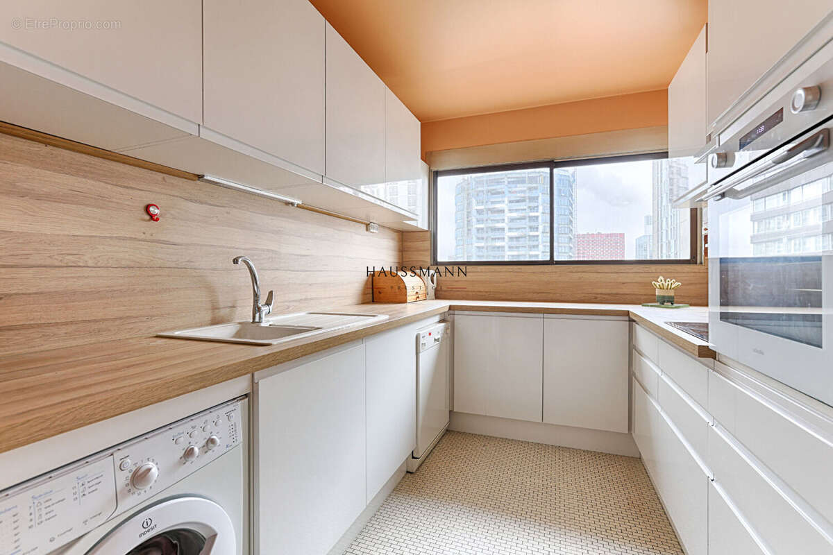 Appartement à PARIS-15E