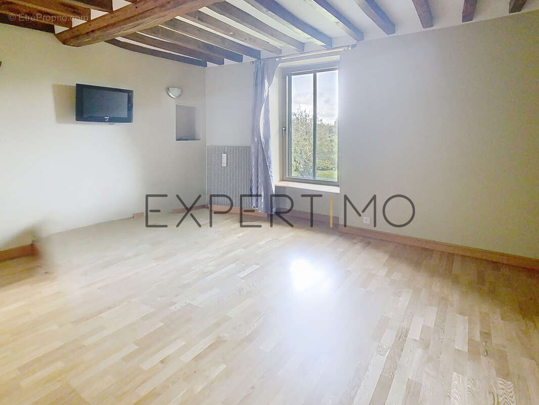 Maison à NOYERS-BOCAGE