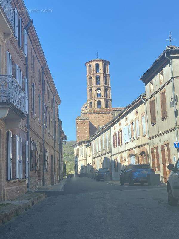 Maison à BUZET-SUR-TARN