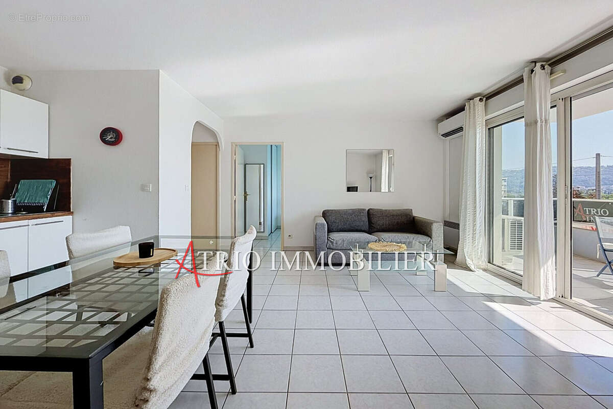 Appartement 40 m² à Saint-Laurent-Du-Var  - photo 5