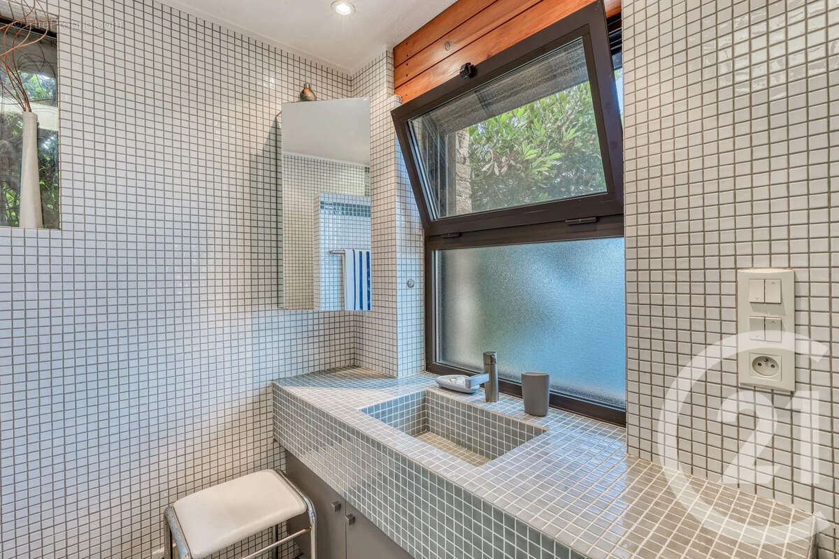 Maison 179 m² à Le Lavandou  - photo 11