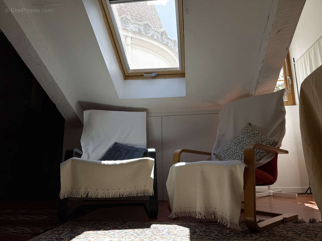 Loft lumineux de 93 m2 - Dernier étage d'une maison de maître - Rénovation totale - photo 10