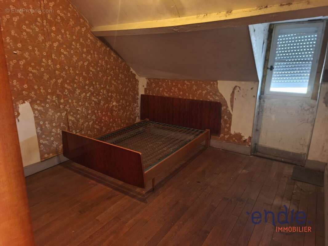 MURAT : maison de 9 pièces (152 m²) en vente - photo 11