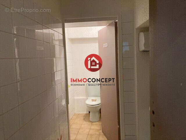 Commerce à ROQUEMAURE