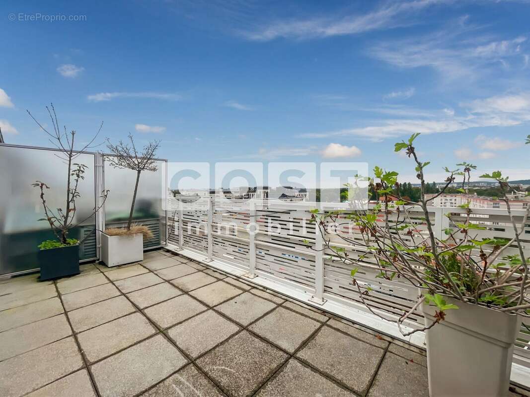 Appartement à COLOMBES