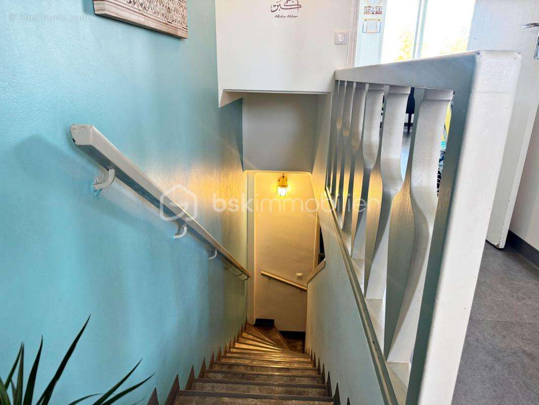 Dpt var - hyeres-les-palmiers - appartement t4 de 73 m² en duplex - 2 eme et 3 eme etage - photo 11