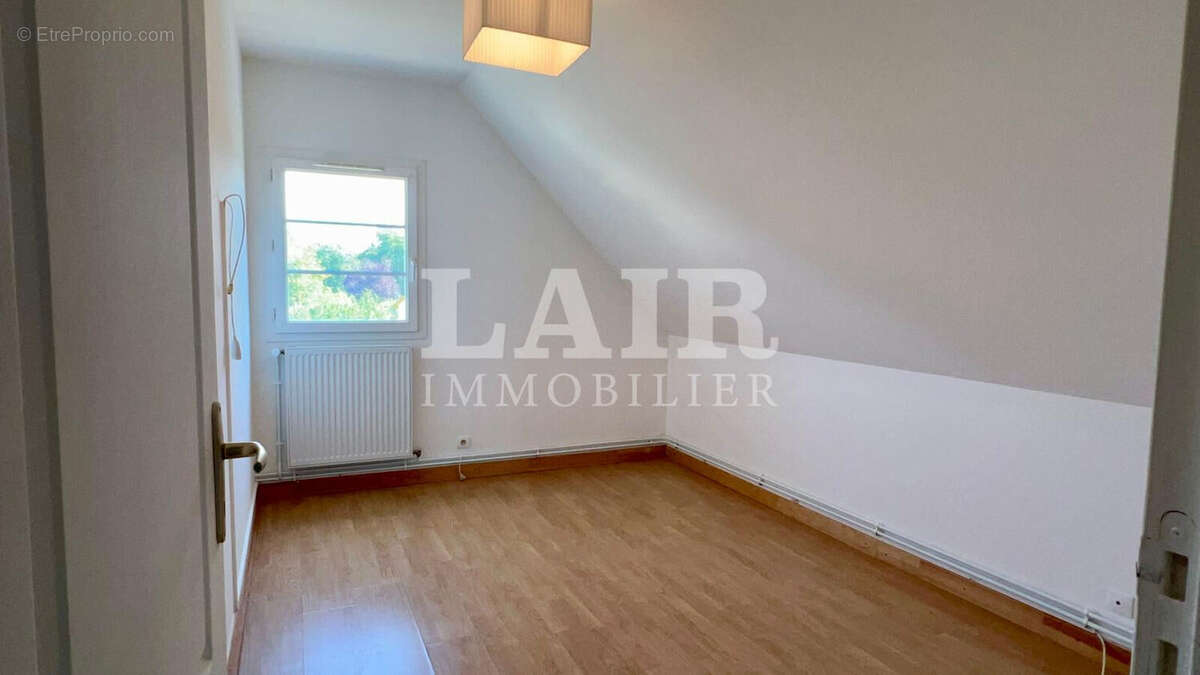 Maison à LE MELE-SUR-SARTHE